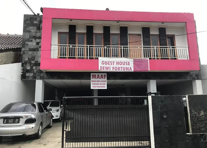 Super Oyo 90436 Dewi Fortuna Jakarta